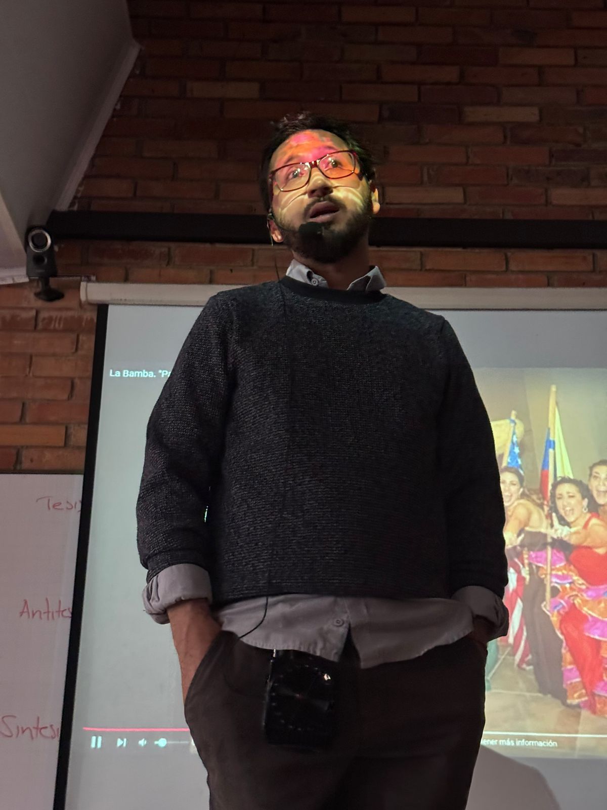 Óscar Donato en clase